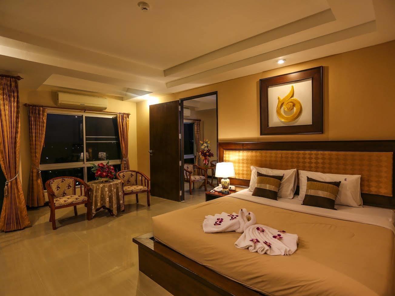 Madina Rayong Hotel Exterior foto