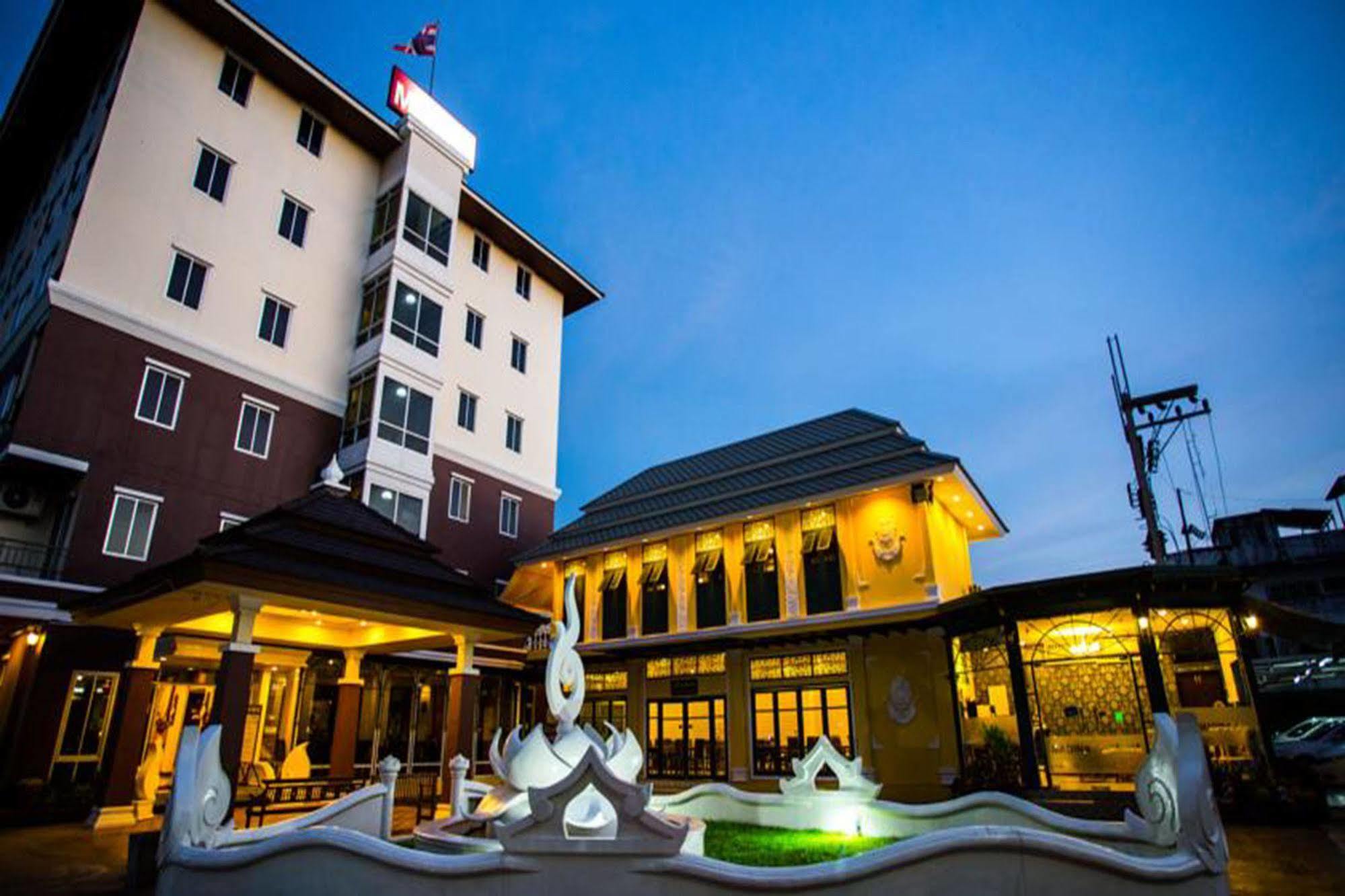 Madina Rayong Hotel Exterior foto